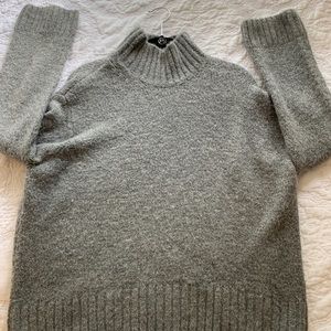 Grey turtle neck sweater 🖤